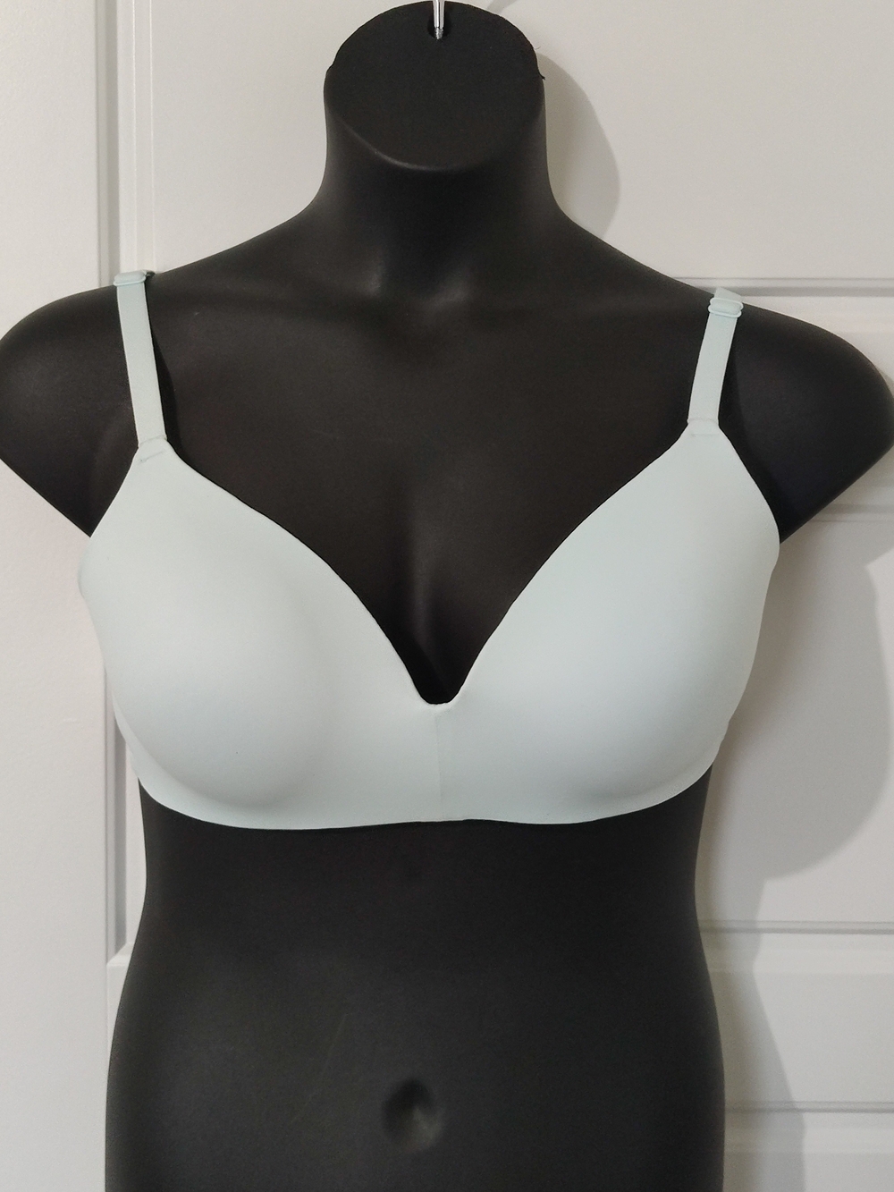 Pink By Victoria's Secret Wear Everywhere Push-Up Wire-Free Bra 38D NWOT